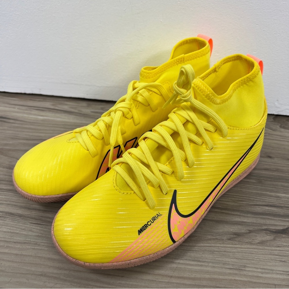 Nike Mercurial Superfly 9 IC Indoor Futsal Cleats sz 5 DJ5960-780. Gently used